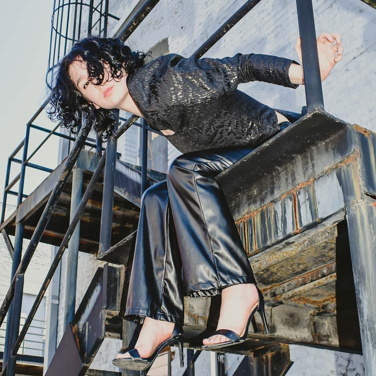 Kira Takei homepage photo 1