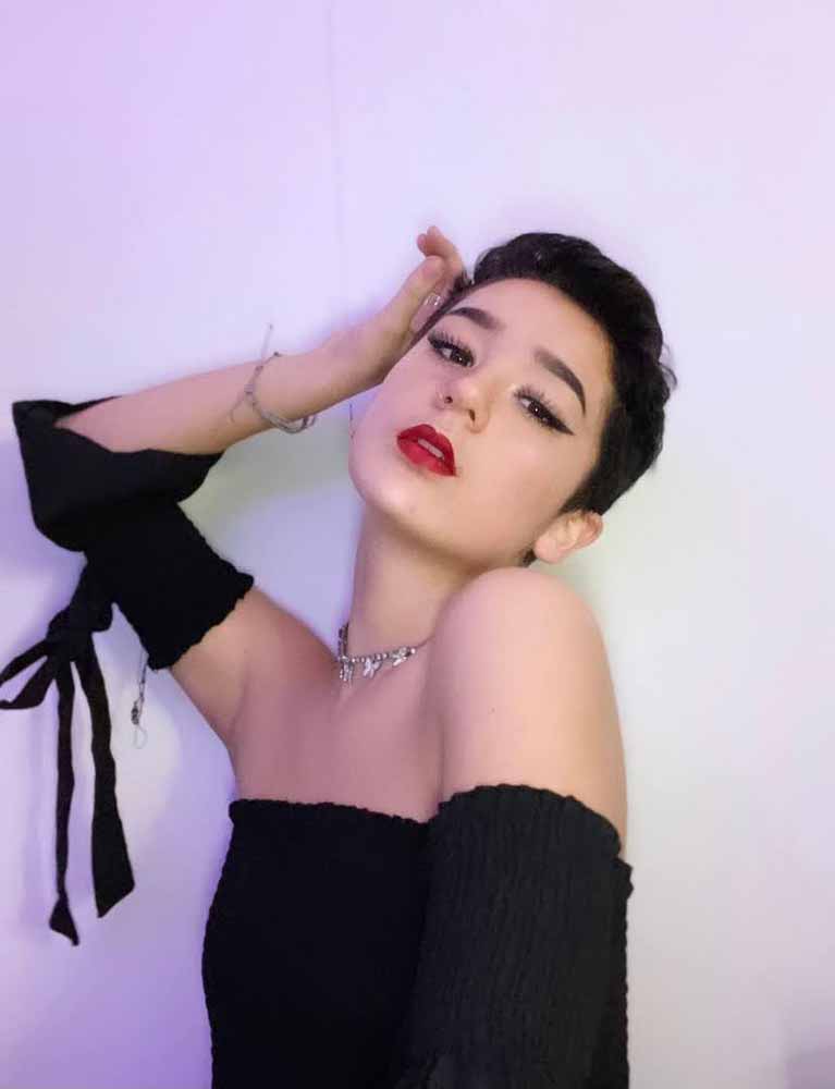 Kira Takei photos page 30